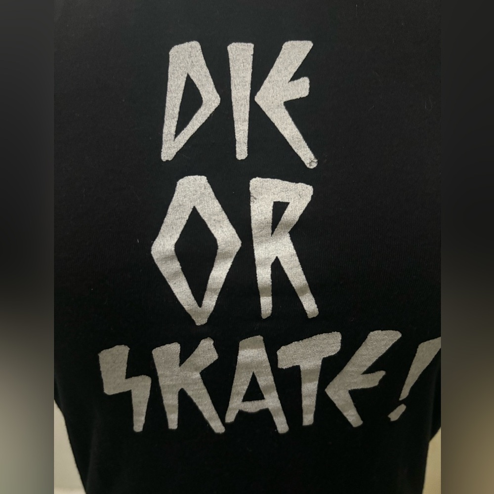 Rebel 8 Die or Skate! T-Shirt.  Never worn. - Picture 5 of 8